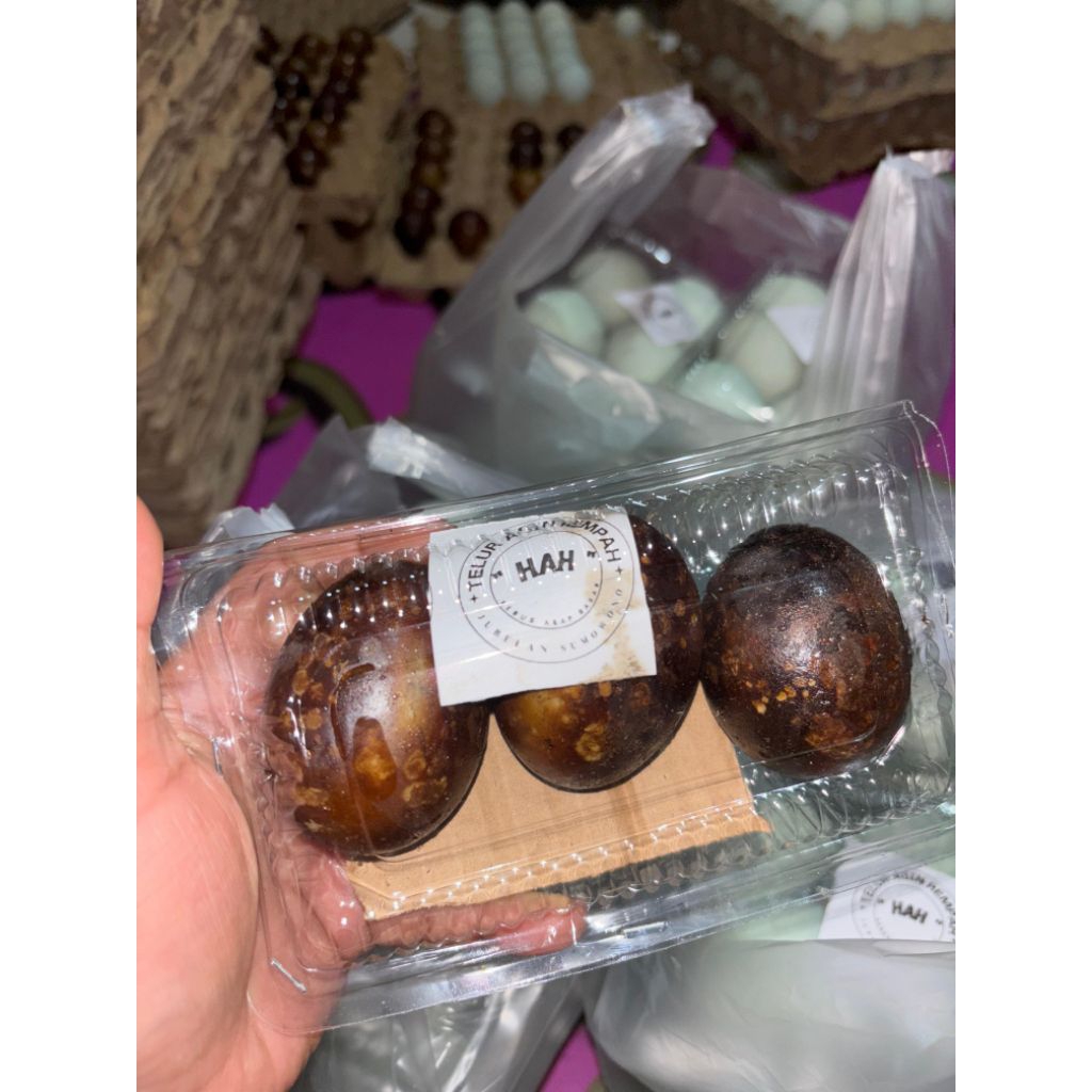 

Telur Bebek Asin Asap/ Bakar