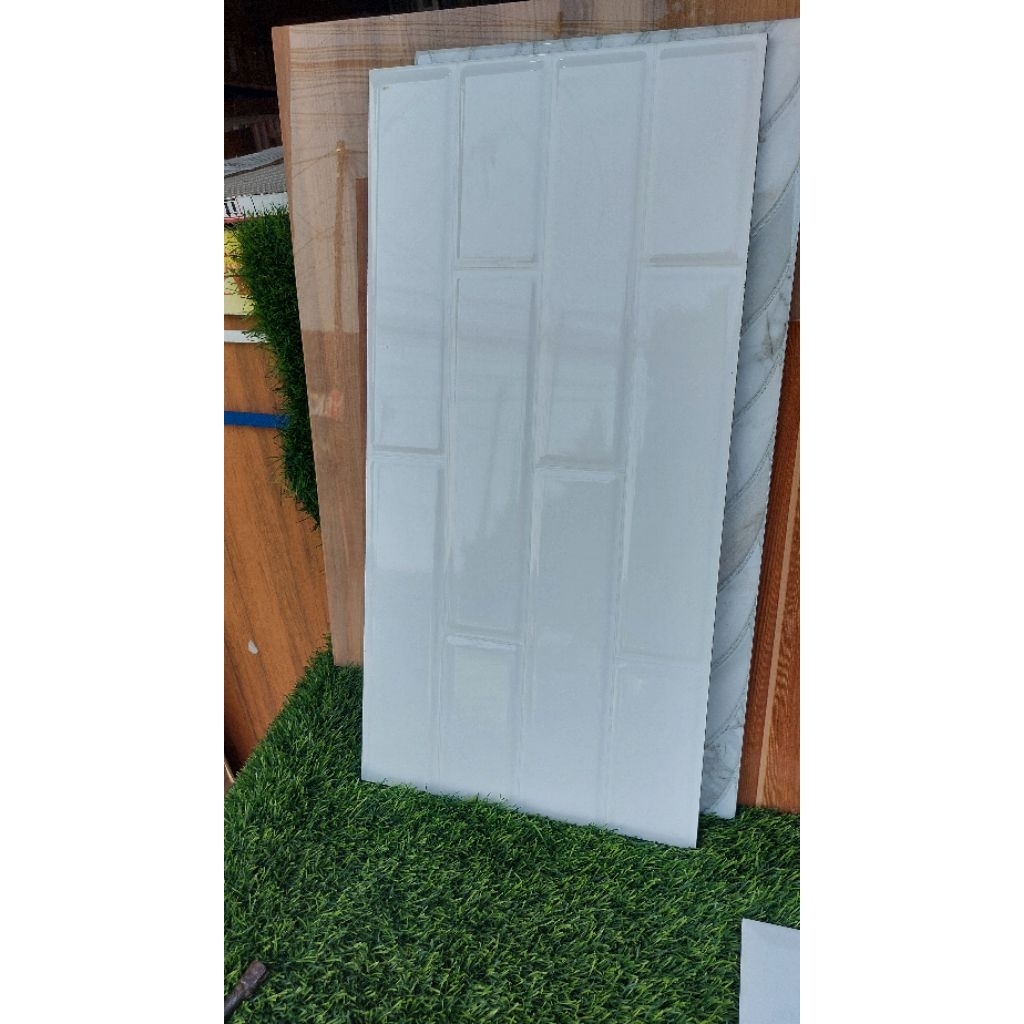 Keramik Dinding 30x60 Motif Batu Bata – Outdoor & Indoor Tahan Cuaca