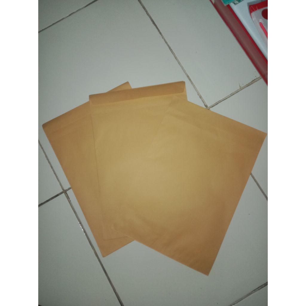 

AMPLOP COKLAT FOLIO TANPA TALI/PEREKAT