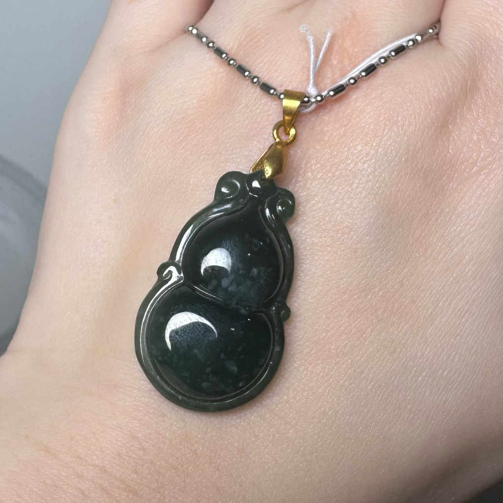 liontin hulu kerejekian giok jade jadeite guatemala type a deep green hijau emerald imperial asli