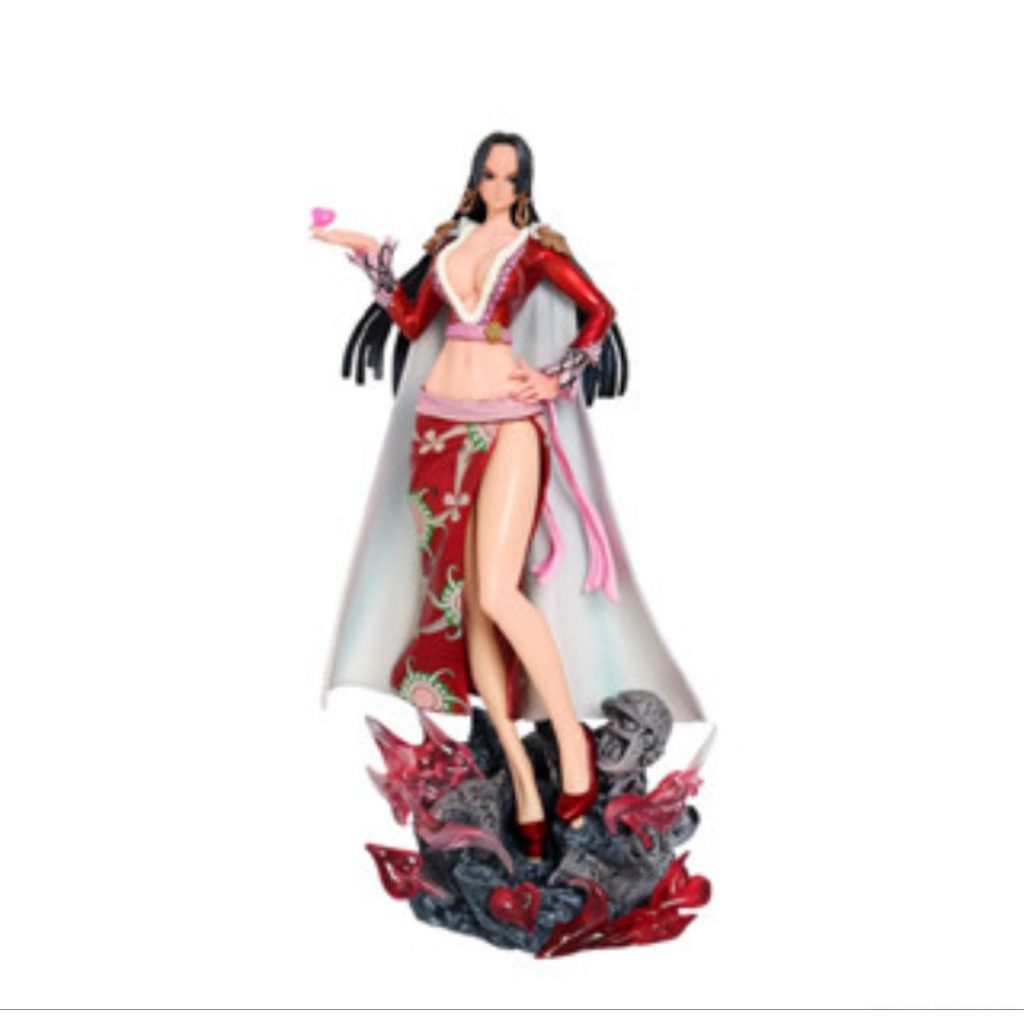 Action figure Boa Hancock merah berdiri