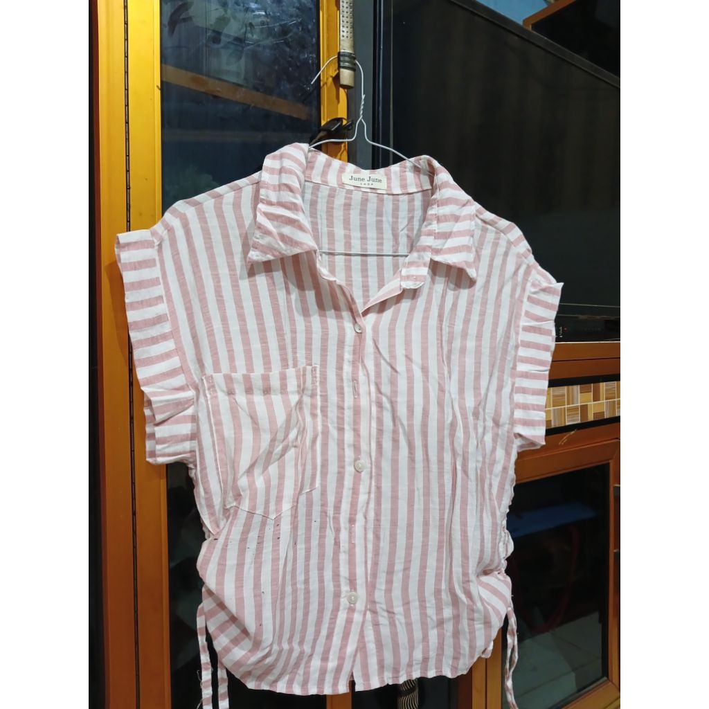 [PRELOVED] Kemeja Crop Top (June June)