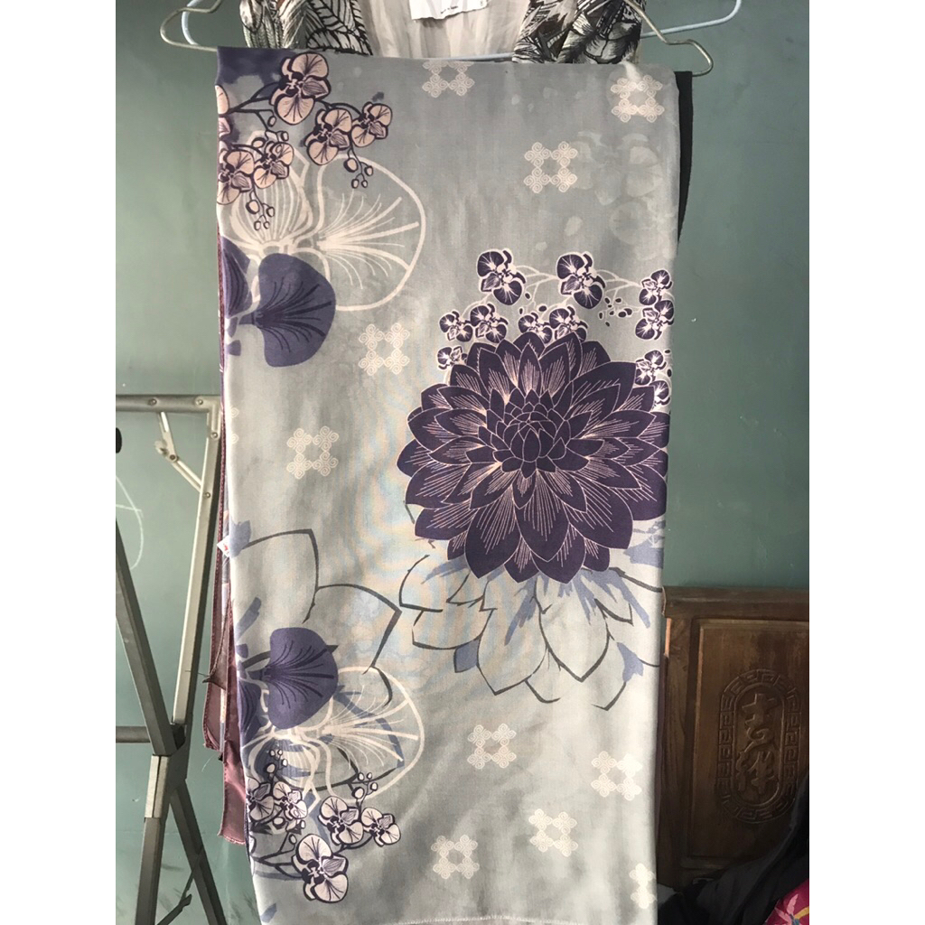 Restu Anggraini scarf Preloved