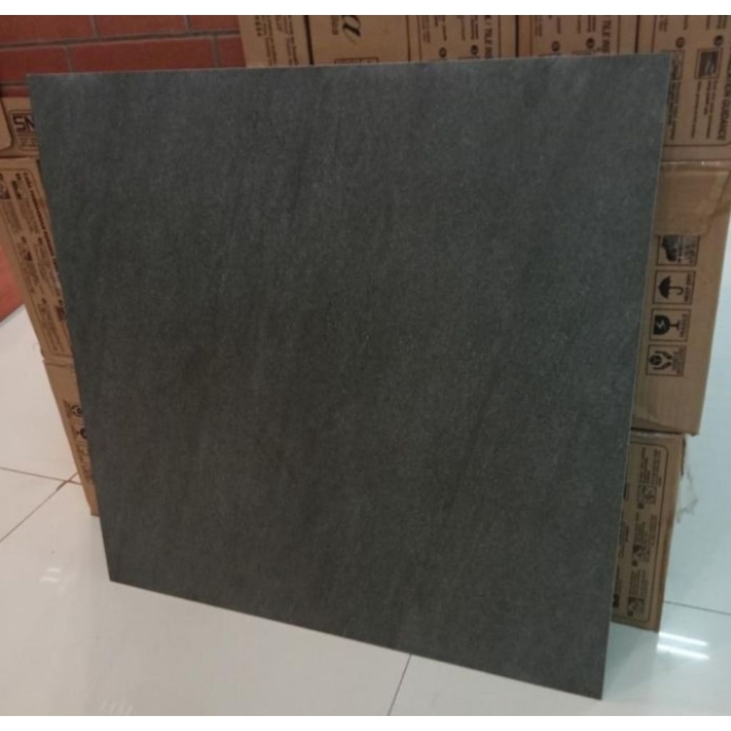 Granit Teras/Carport 60×60 Arna Aquani Drak Grey Matt Bagus