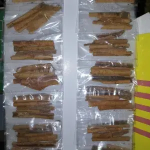 

Kayu Manis Perbungkus