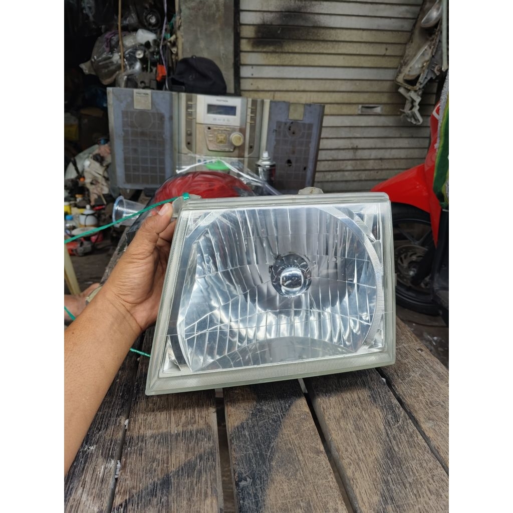 Headlamp Ford Ranger thn 2002, 2003, 2004, 2005, 2006, 2007 original.