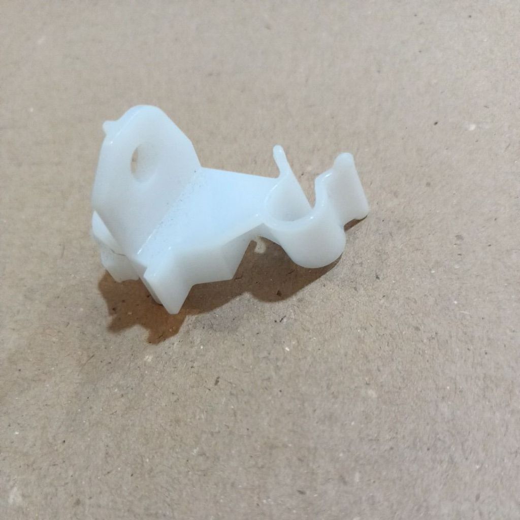 Kancing klip clip tiang kap mesin mobil Calya Sigra Original