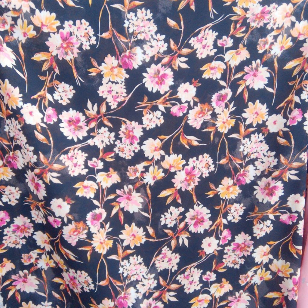 Kain Wolfis Motif Bunga Vintage Elegan – Warna Hitam Pink Kuning, (Harga Kain Per½ Meter)