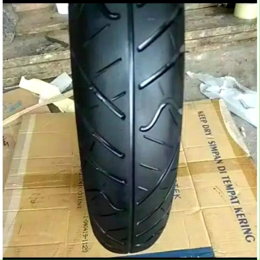 BAN MOTOR MERK IRC UK 90/80 RING 17 merk random. gratis pentil tubles