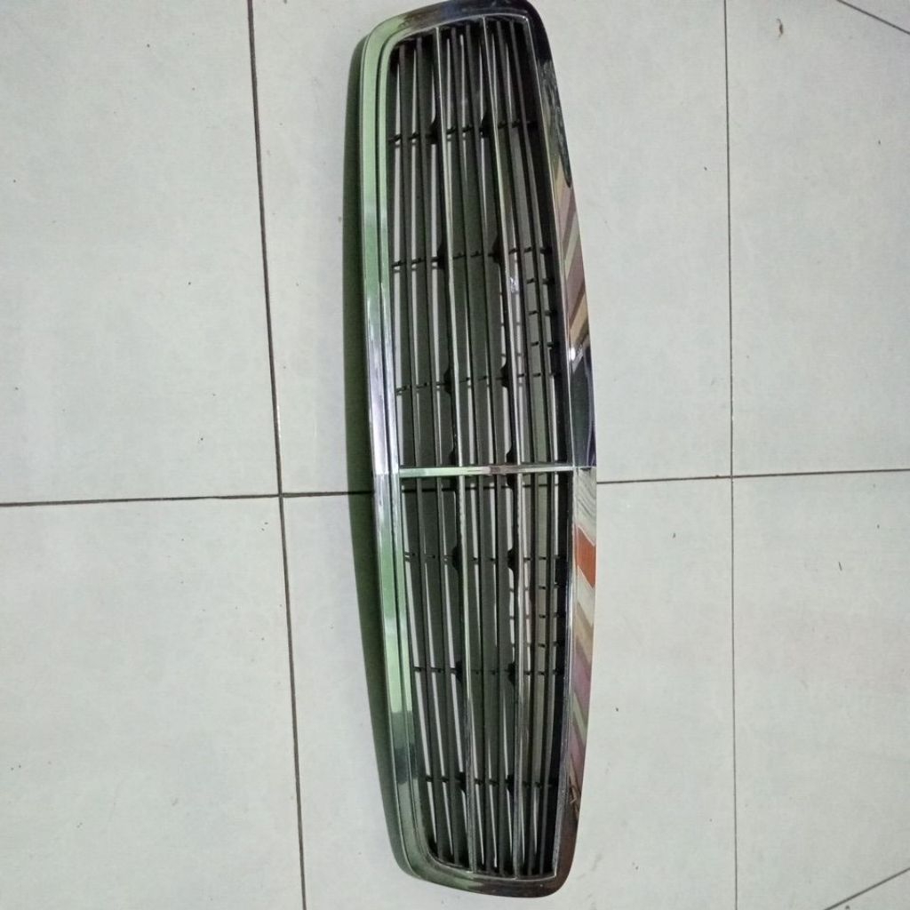 gril grille Mercedes c class W203 C180 original part number A2038800483 copotan