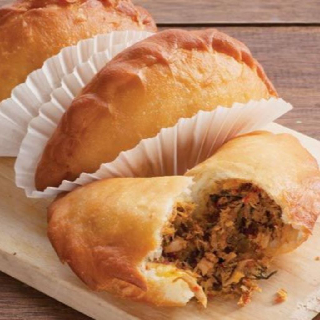 

3pcs Panada Isi Tongkol Suwir Siap Saji