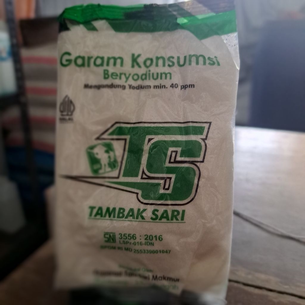 

garam konsumsi beryodium, garam dapur sehat, garam iodized SNI, garam masak dapur, garam konsumsi 125gr, garam dapur untuk masakan, kemasan 1 pack isi 20pcs @125gr