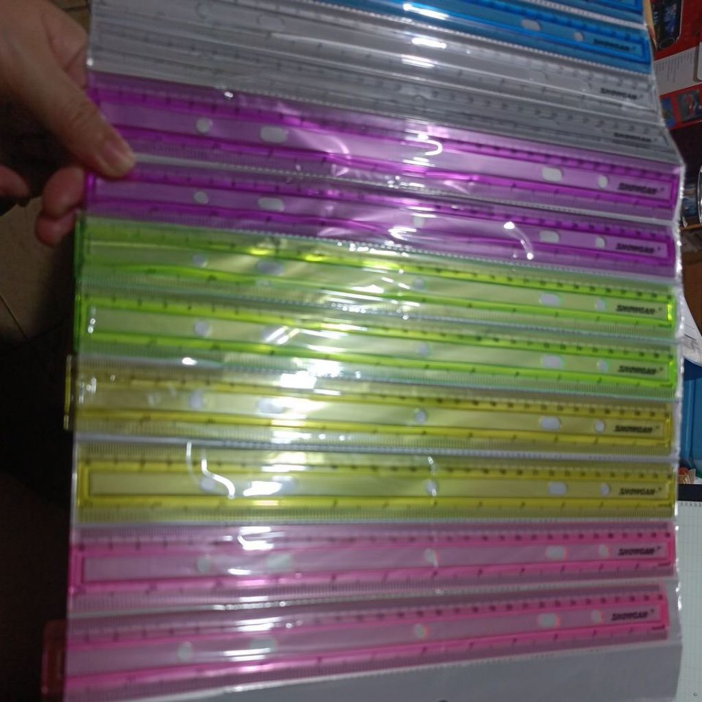 

Rol lentur plastik 30cm/ Penggaris anak sekolah plastik warna warni 30 cm