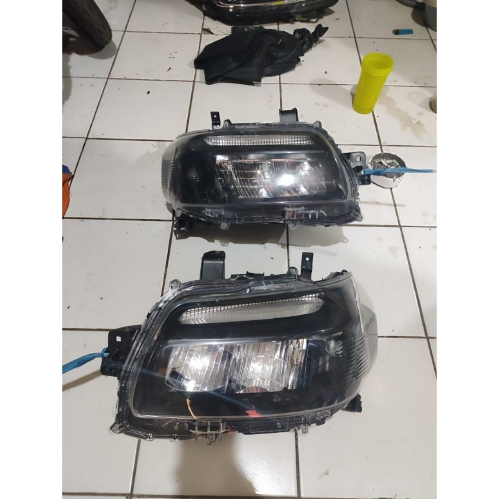 Headlamp Lampu Depan Grandmax Townace Black Smoke Satu Set