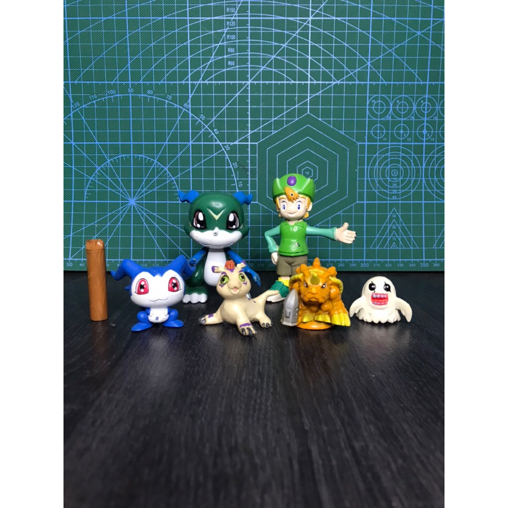 Digimon Adventure Takeru Veemon DemiVeemon Gomamon Zudomon Bakemon Figure Set [PRELOVED]