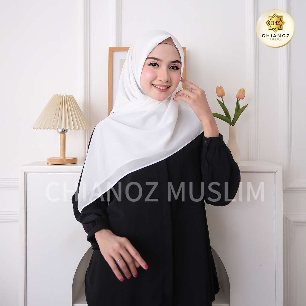 CHIANOZ Hijab Jilbab Kerudung Hitam dan Putih Premium Ceruti