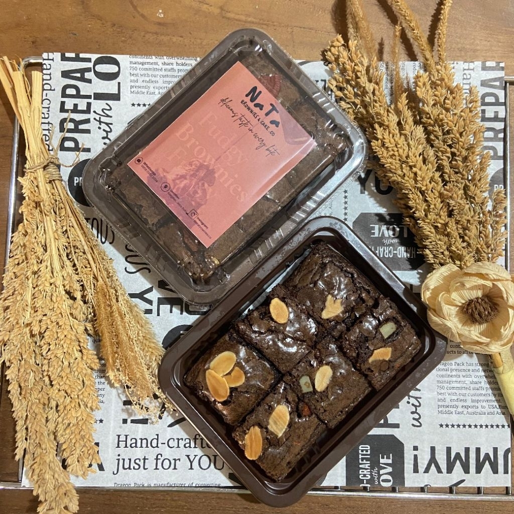

Brownie fudgy isi 6 personal size/ Gift / Hadiah / Ulang tahun/ Hampers