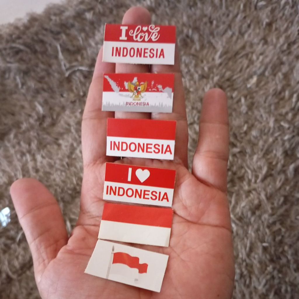 

stiker merah putih pipi