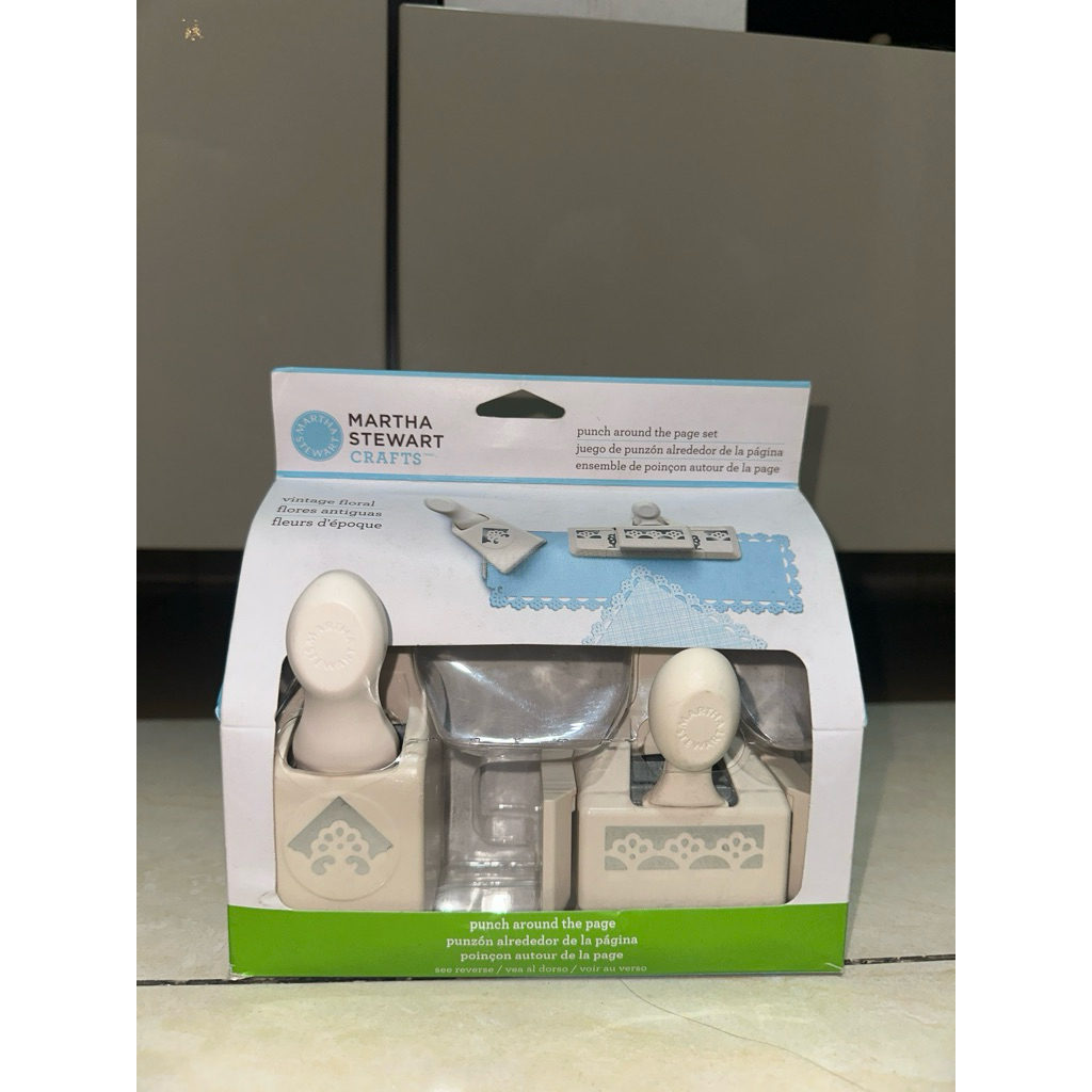 

MARTHA STEWART PUNCHER PEMBOLONG KERTAS SET VINTAGE FLORAL PRELOVED