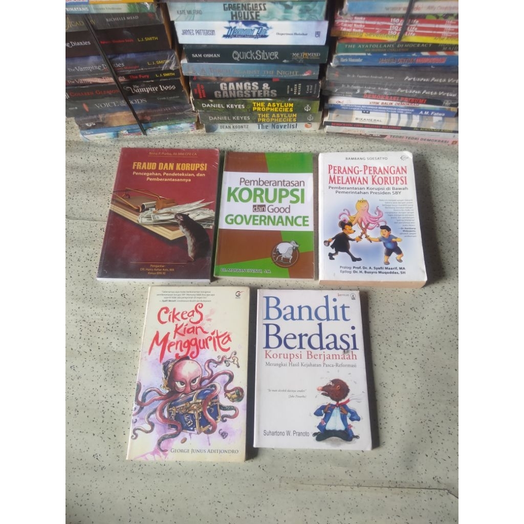 Buku Politik-Korupsi: FRAUD DAN KORUPSI, KORUPSI dan Good GOVERNANCE, CIKEAS KIAN MENGGURITA, GURITA