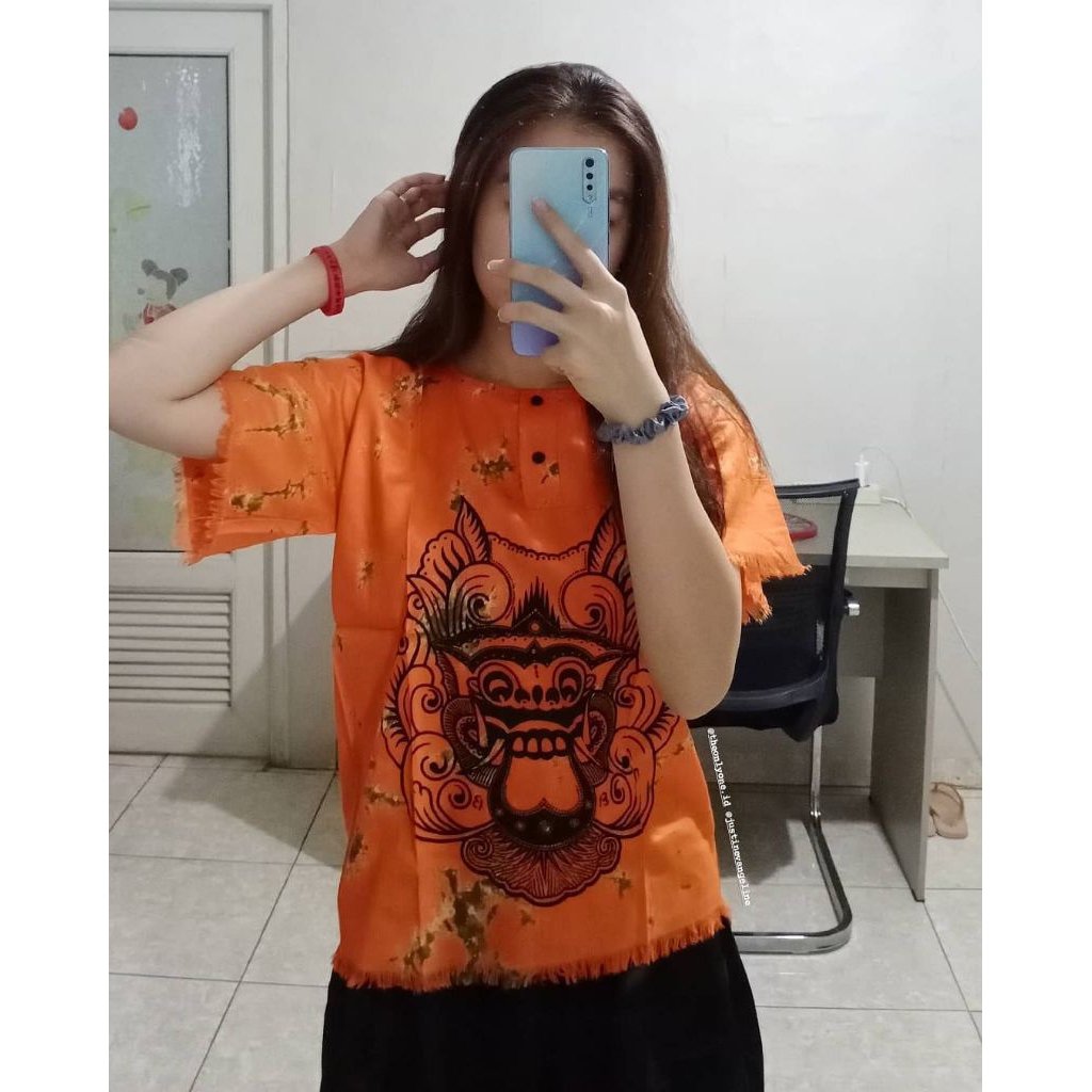 BAJU BARONG KHAS BALI KAOS BARONG BALI Oleh Oleh Bali Pria Baju Pantai Atasan Wanita KAOS bali Santa