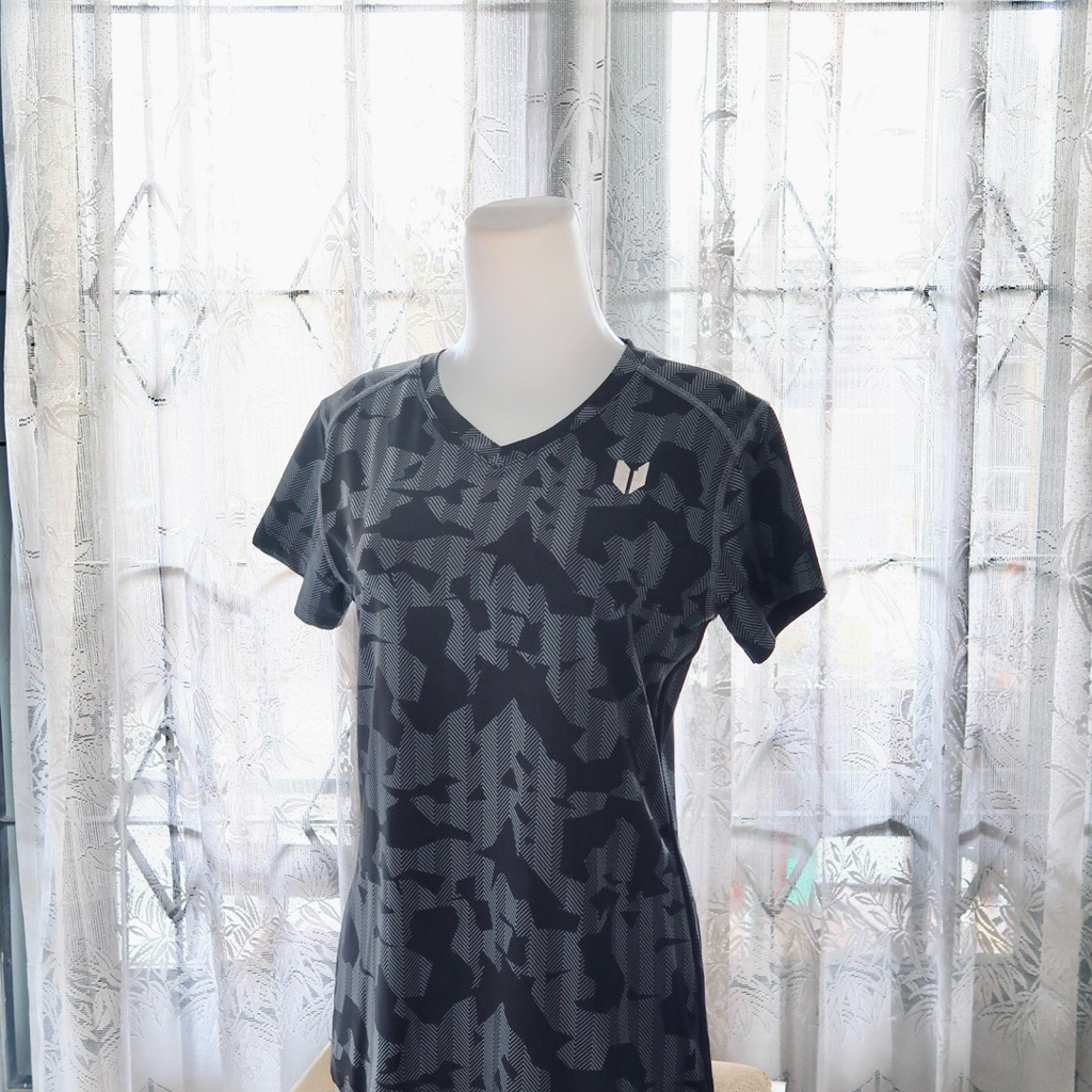 Kaos Olahraga Wanita - Enzoro (Hitam Abu)