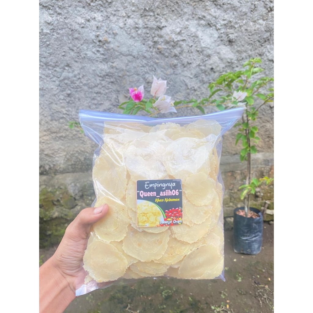 

Emping Melinjo Super Tipis Super Kering Kemasan 1kg/ Emping Melinjo Mentah Super Kering Super Tipis Khas Ambal