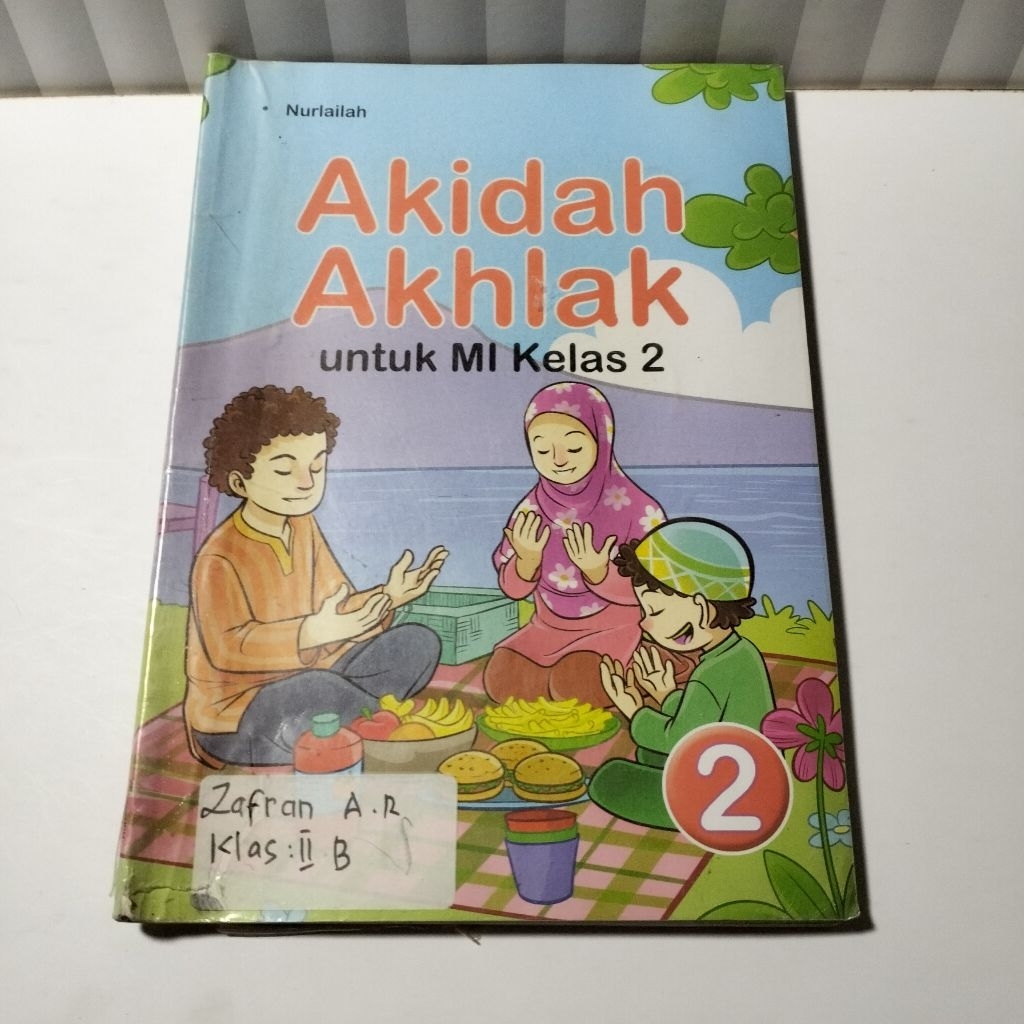 AKIDAH AKHLAK KELAS 2