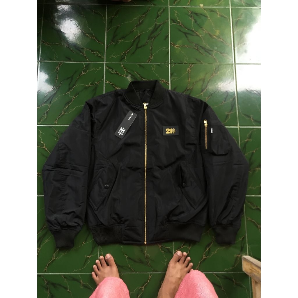 bomber jaket maternal