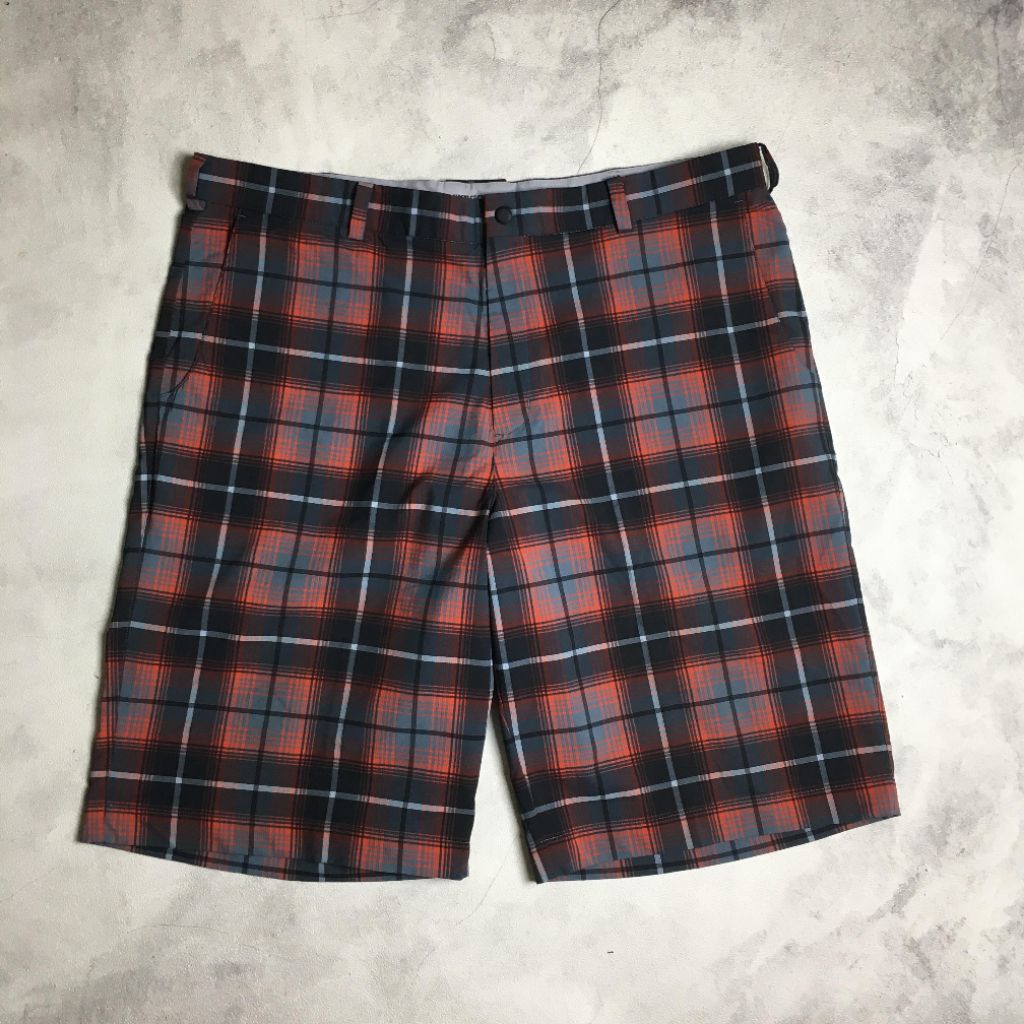 Celana Pendek Chinos Nike Golf