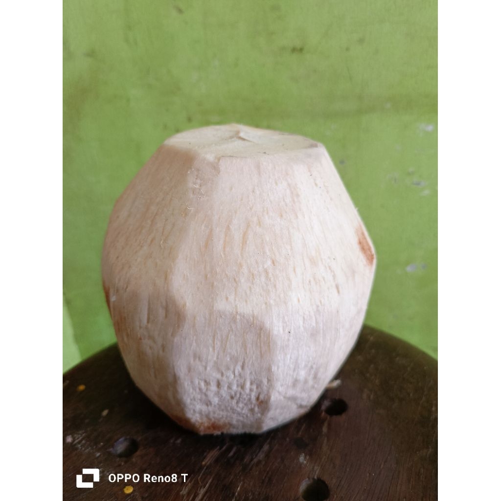 

kelapa muda kupas diamond segar