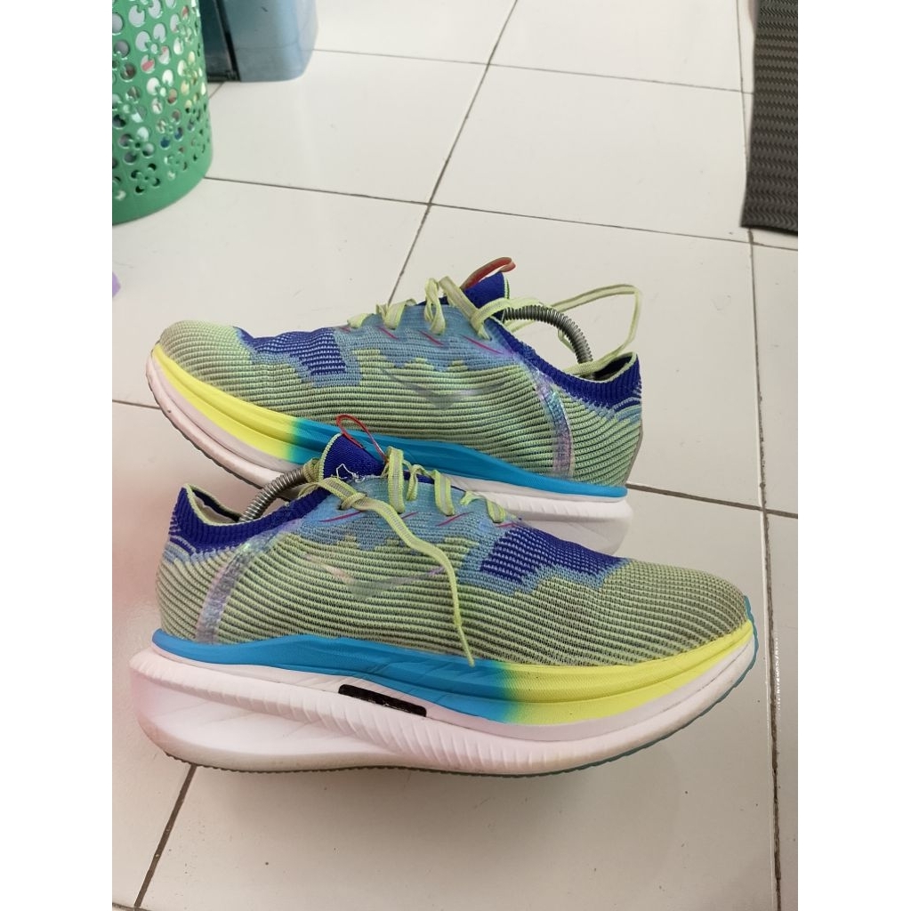 Sepatu running,road run, Hoka Cileo x1 second original.