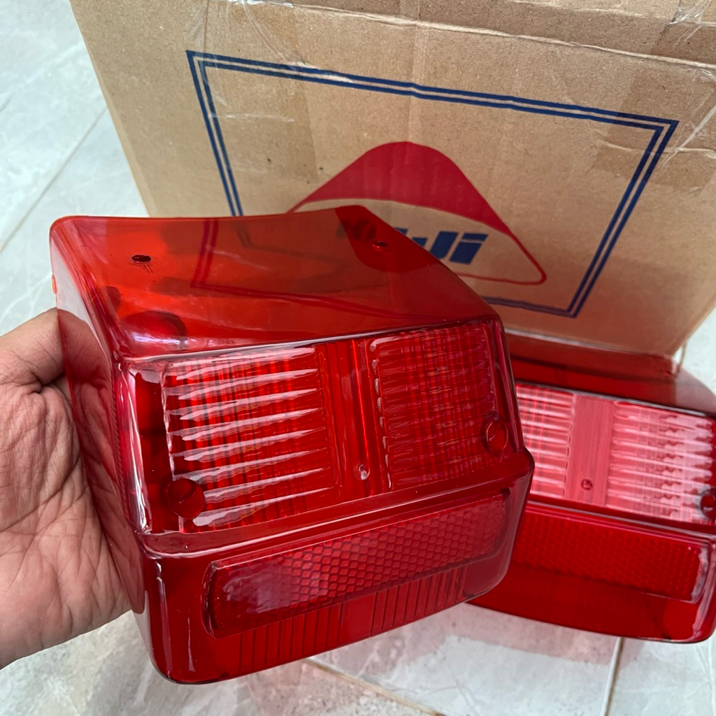 MIKA STOPLAMP VESPA SUPER SPRINT 78/MIKA LAMPU BELAKANG VESPA SUPER SPRINT