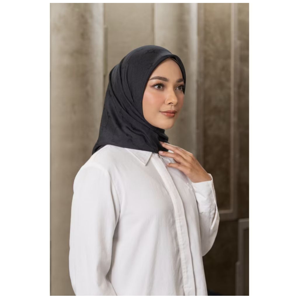 Monogram Chain 2.0 by Wearing Klamby