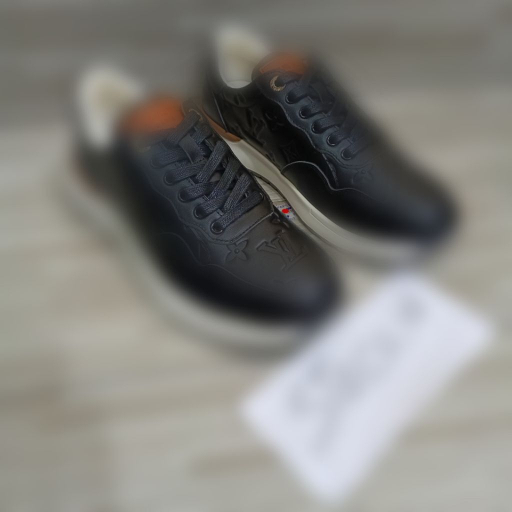 sepatu pria sneaker kulit cowok love hitam