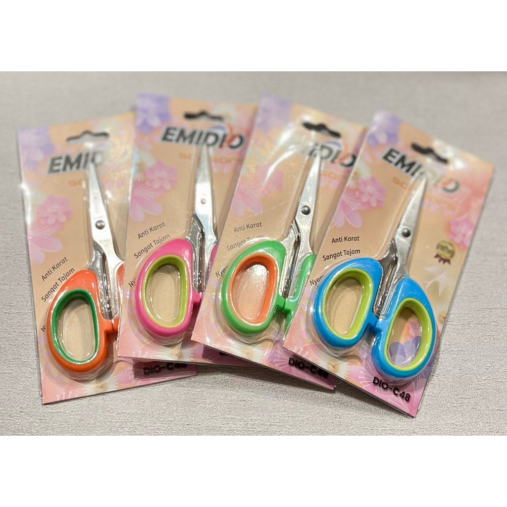 

GUNTING SEDANG EMIDIO 0503170