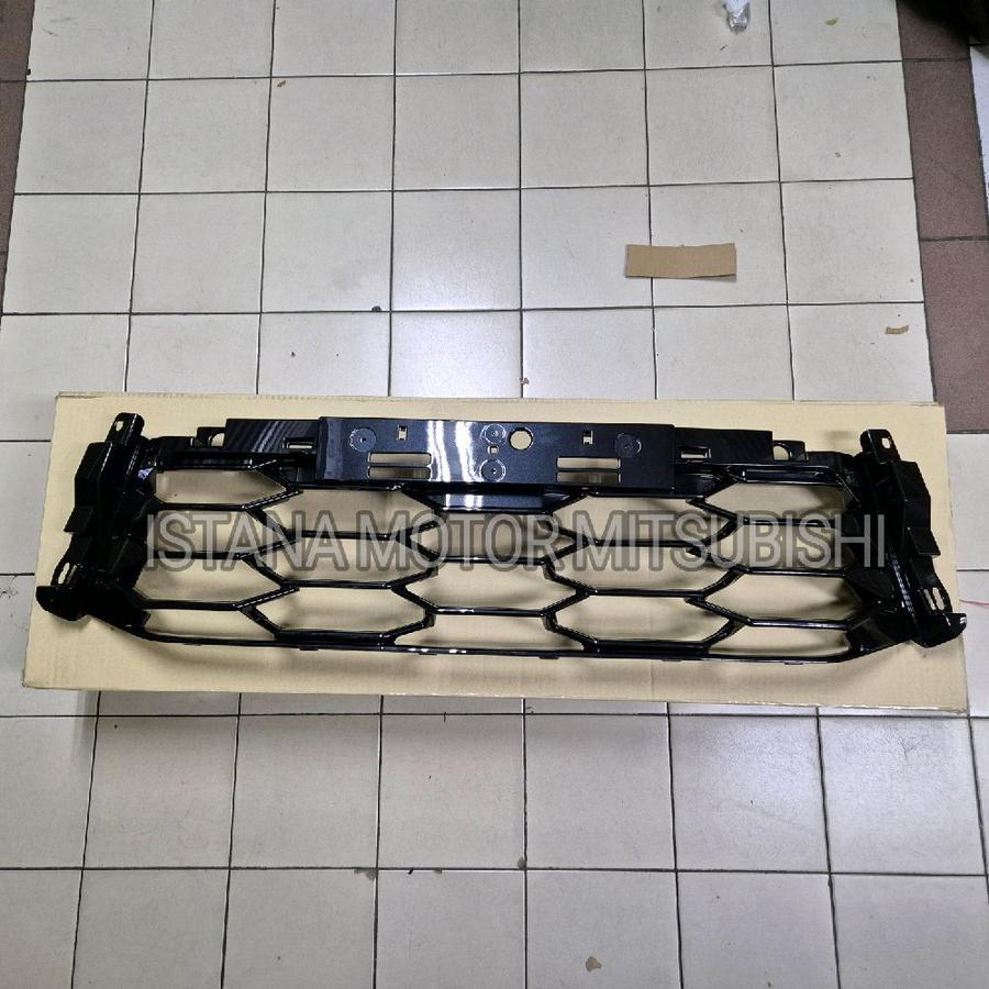 Grill Bumper Bemper Depan Mitsubishi New Pajero Sport FACELIFT 2025 Exceed ORIGINAL ASLI