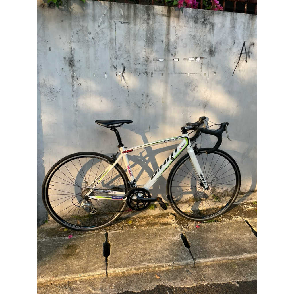 Sepeda balap roadbike giant tcr allux sl