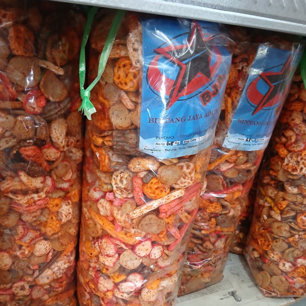 

RAHMAJAYA-SNACK KERUPUK SEBLAK MIX GURIH RENYAH VARIAN BANYAK