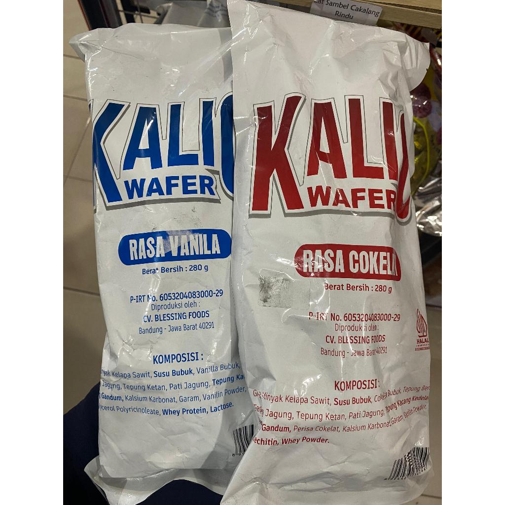 

Kalio Wafer/ Kue Berbentuk Segitiga/ Memiliki 2 Varian Rasa/ Jajanan Viral