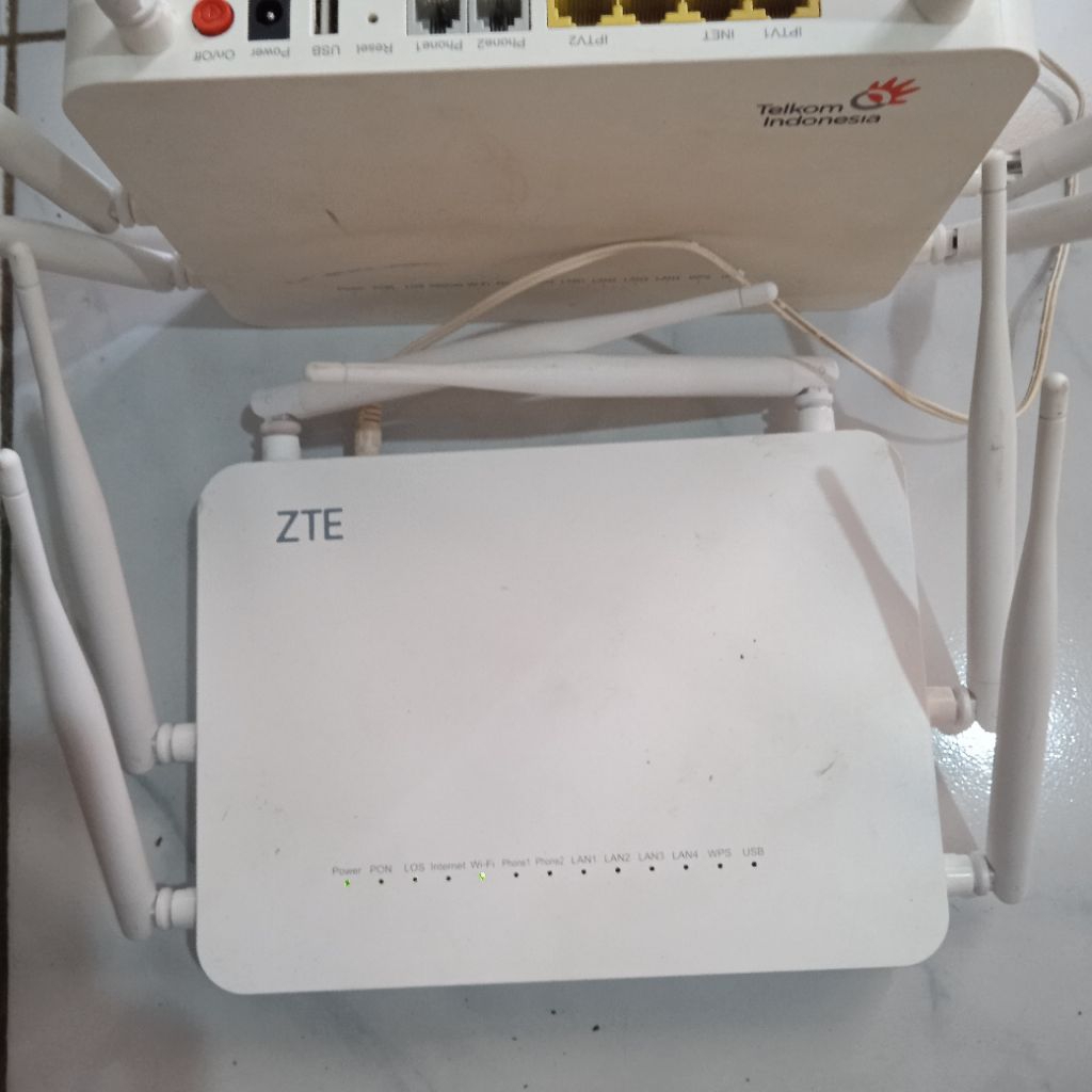 ZTE F670 premium dualband 2,4 Ghz 5Ghz Router ONT 6 antena