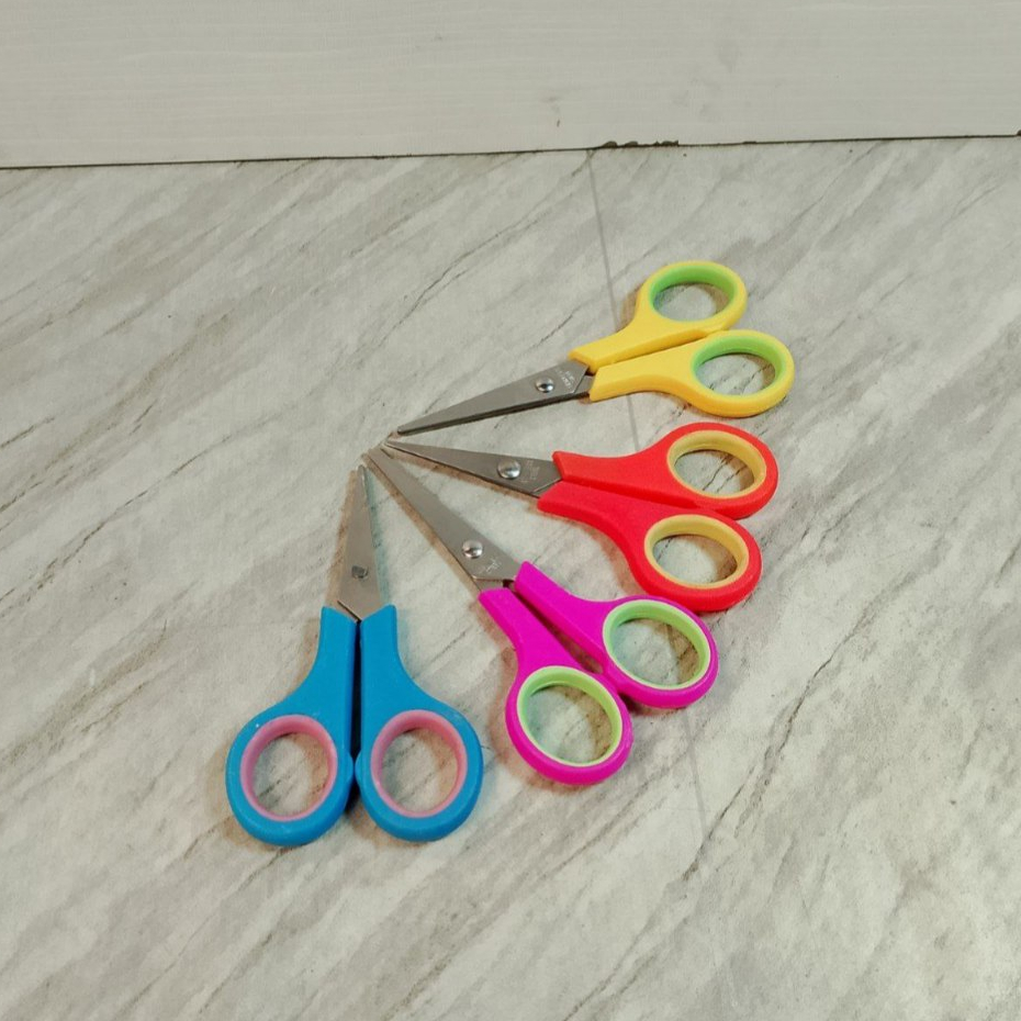 

Gunting Kertas Kecil 12cm 4'' 4In 4Inch TM Warna (1PCS)