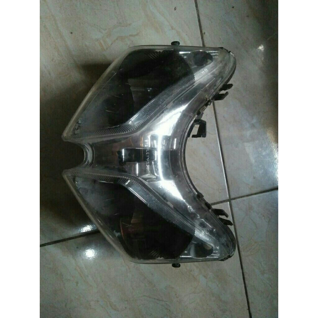 reflektor depan vario 110karbu cw original.