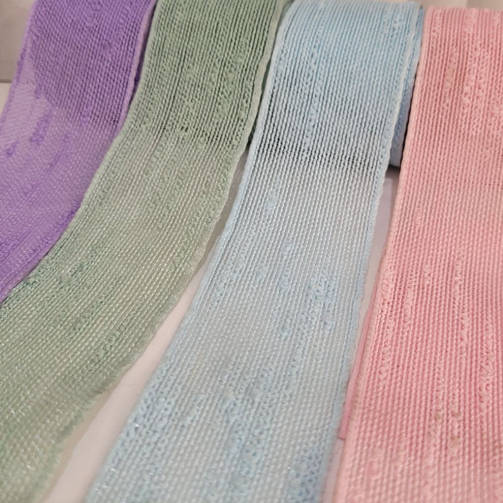 

Kode P66 PITA KOREA PRENTUL / PITA IMPORT / PITA RAJUT STRIP / PITA POMPOM / PITA CANVAS TEBAL 3.8 cm. Dijual per yard.