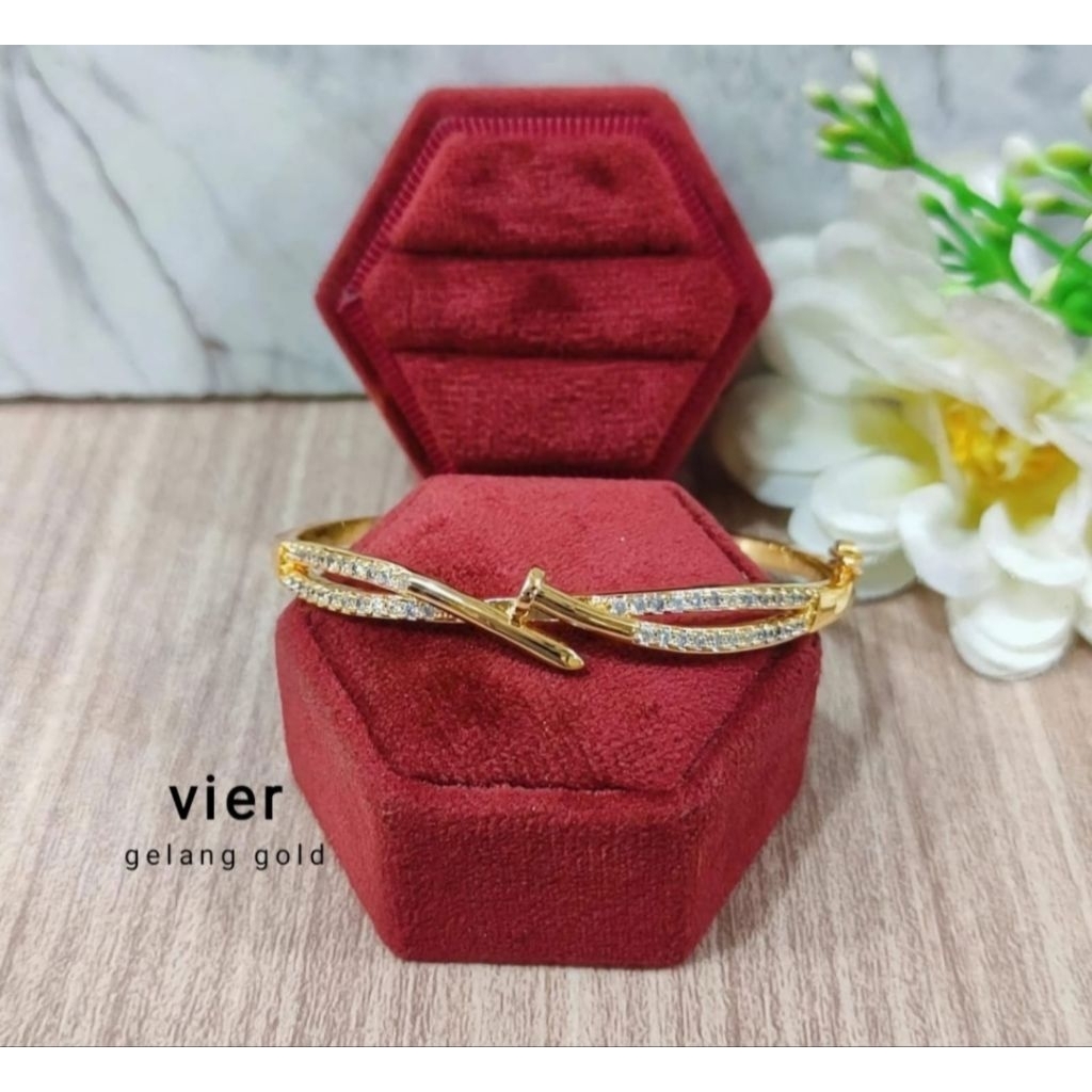 gelang vier bangle