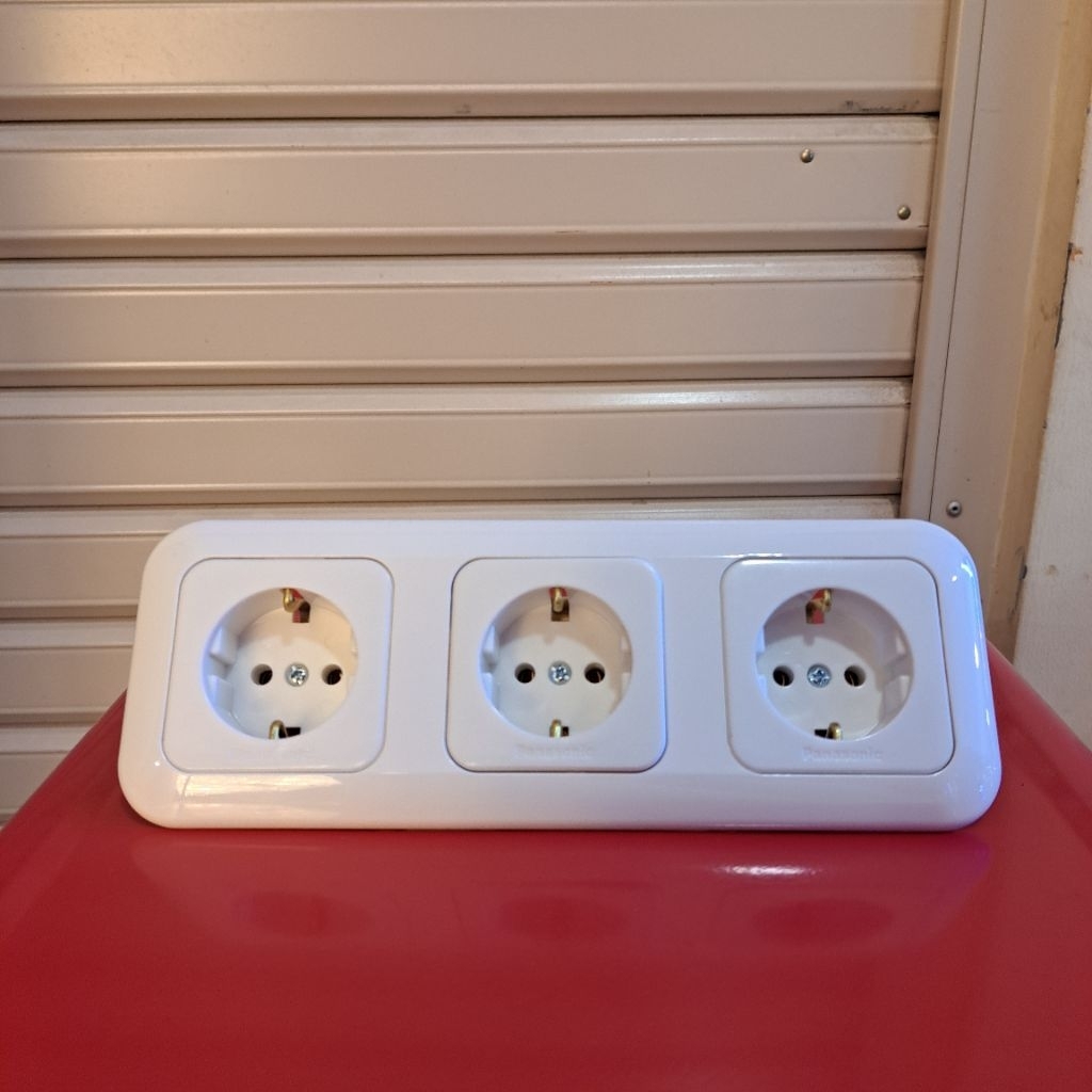 Stop Kontak Non CP Panasonic / Stop Kontak 3 lubang