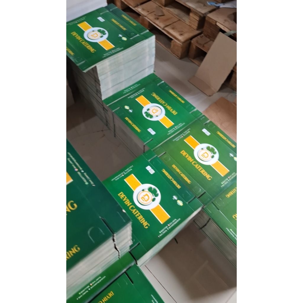

Grosir Box/Kotak Nasi 20 x 20 /full colour (1000 pcs)