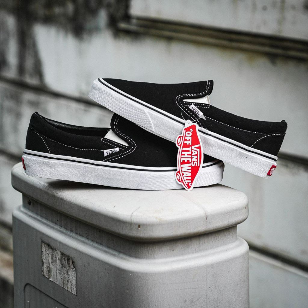 Sepatu Vans Hitam Putih Slip On Classic Black White