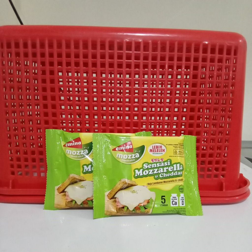 

emina mozza chesee slice sensasi mozzarella &cheddar isi 5 lembar