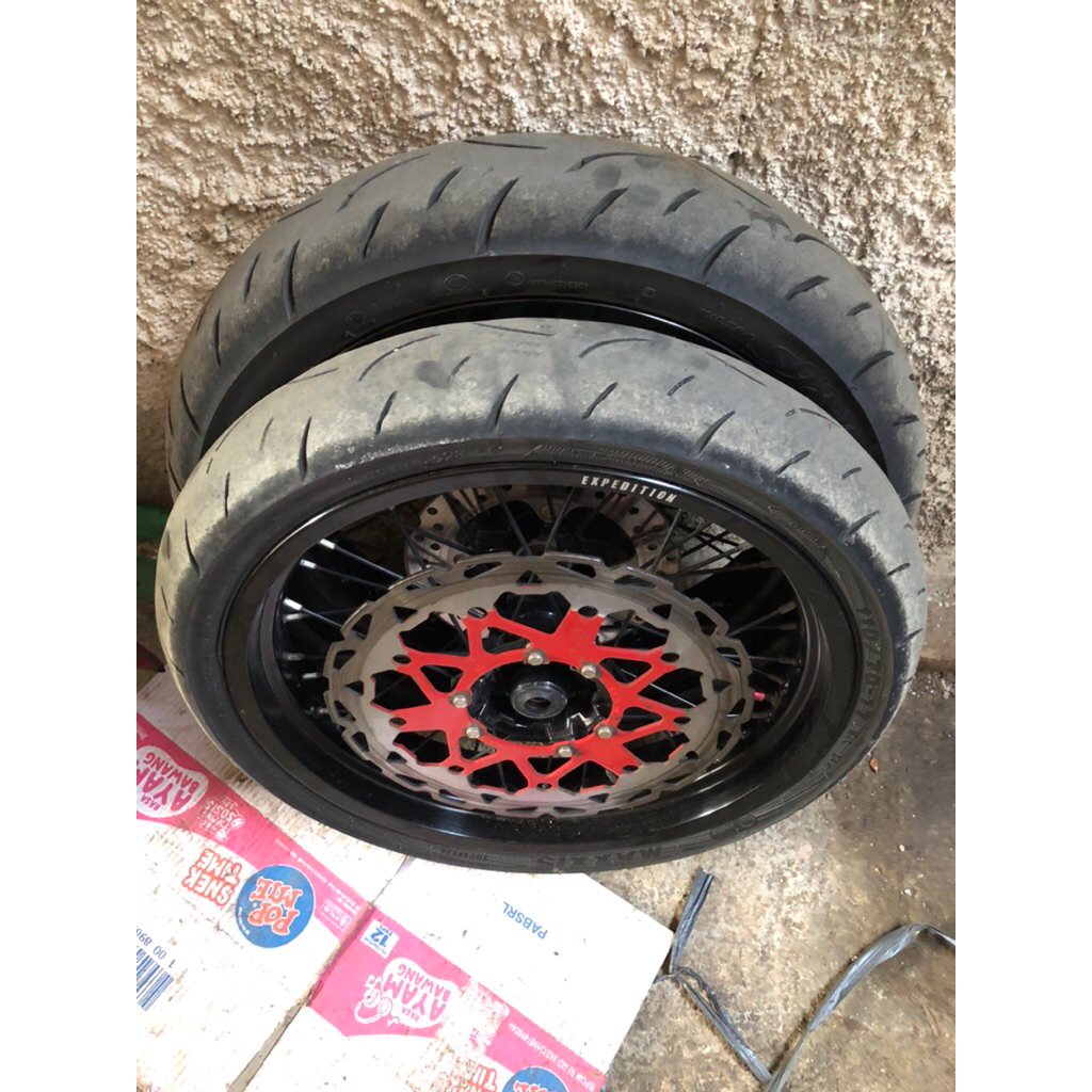 pelek supermoto crf bekas pakai
